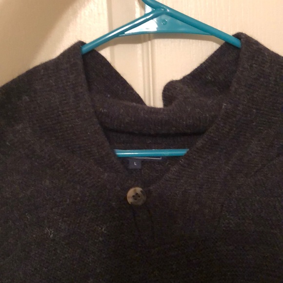 Stylish Italian made sweater - Picture 2 of 3